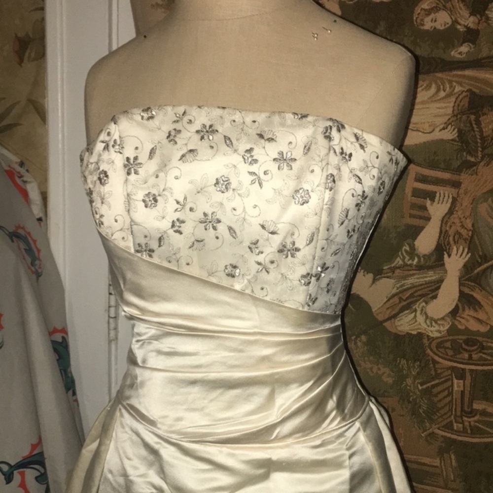 Angelina bridal couture 💯 silk